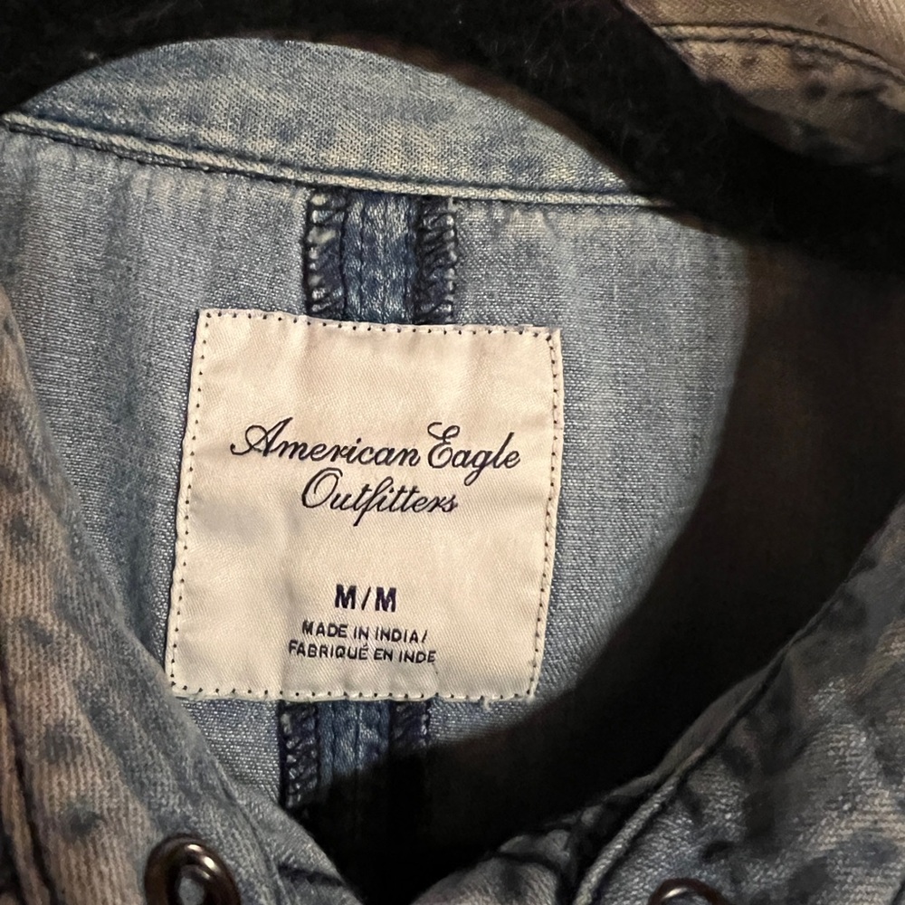 American Eagle Denim Shirt Retro Vintage Look Pearl Buttons Western Women's M - Picture 5 of 9